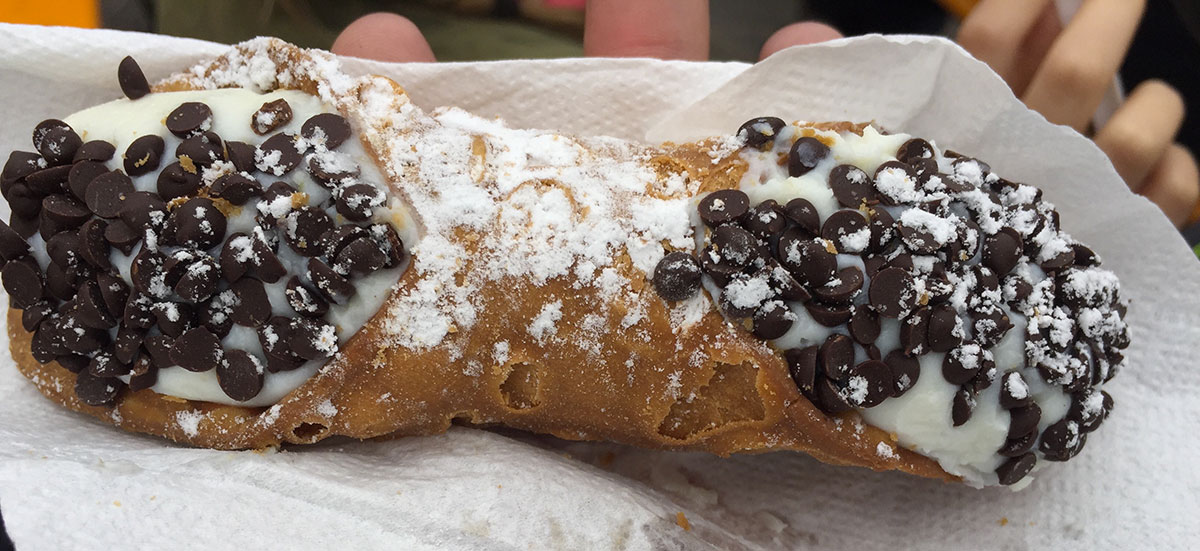 cannolo siciliano